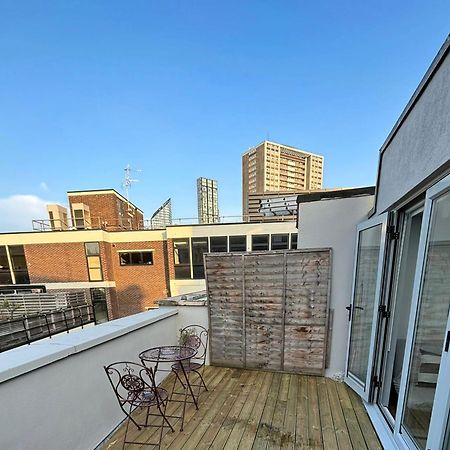 Top Floor Delightful Flat Apartment Londra Exterior foto